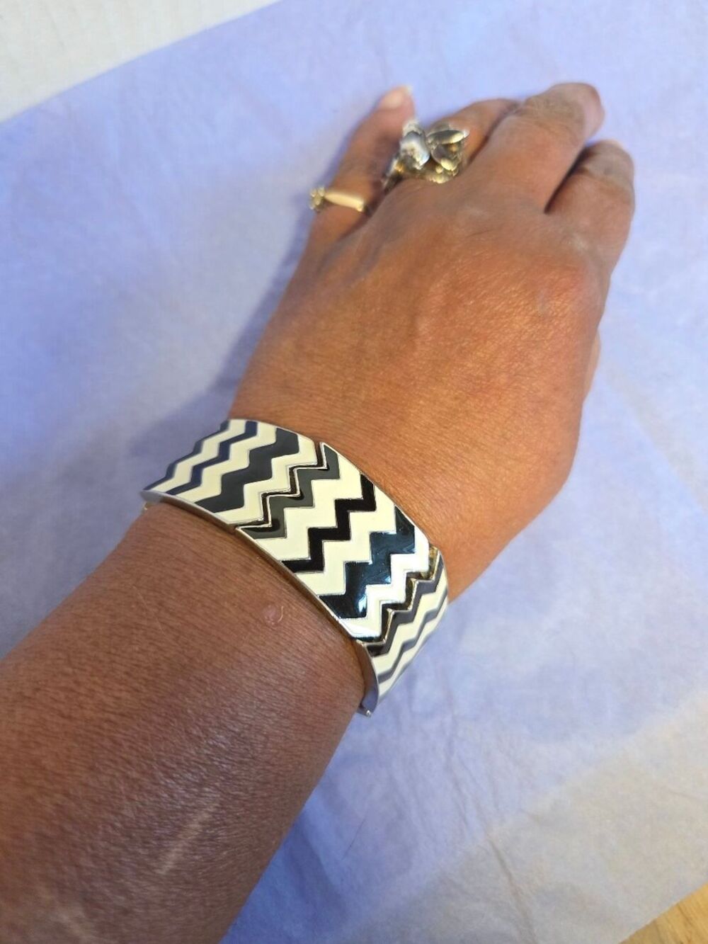 Vintage Chevron Zig-zag Black On White Enamel Stretch Panel Bracelet